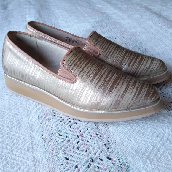 NEW Donald J. Pliner Betina Slip-on Loafers Gold 8.5 - Picture 5 of 14